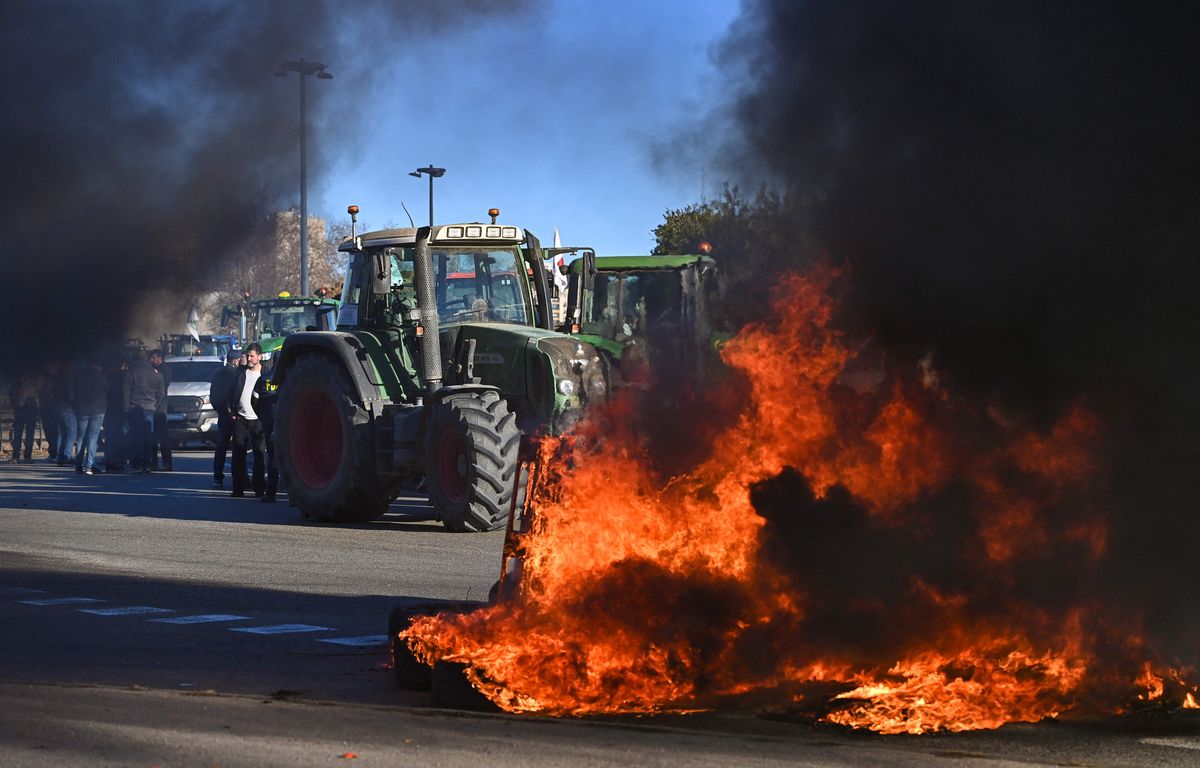 Manifestation des agriculteurs EN DIRECT : Le bureau des douanes de Nîmes incendié vendredi soir…