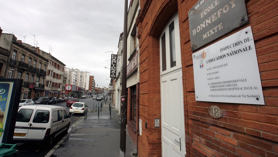 Toulouse : quand le code d’accès de l’école élémentaire Bonnefoy, qui héberge une famille à la rue, est curieusement modifié