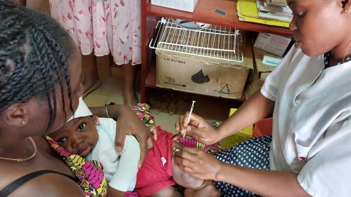 Paludisme : le Cameroun a entamé la vaccination à grande échelle des enfants, « une révolution »