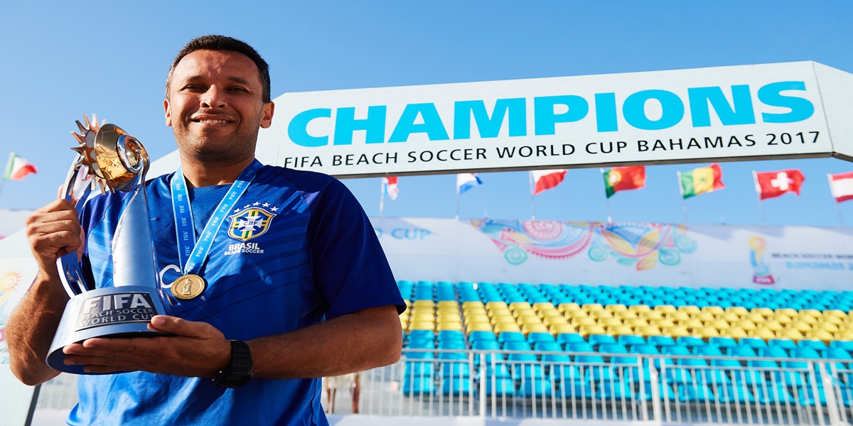 Beach soccer : qui est Gilberto Da Costa de Souza, le nouvel entraîneur du Maroc ?